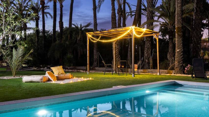 Apartamento para 9 personas, con jardín y piscina en Elche