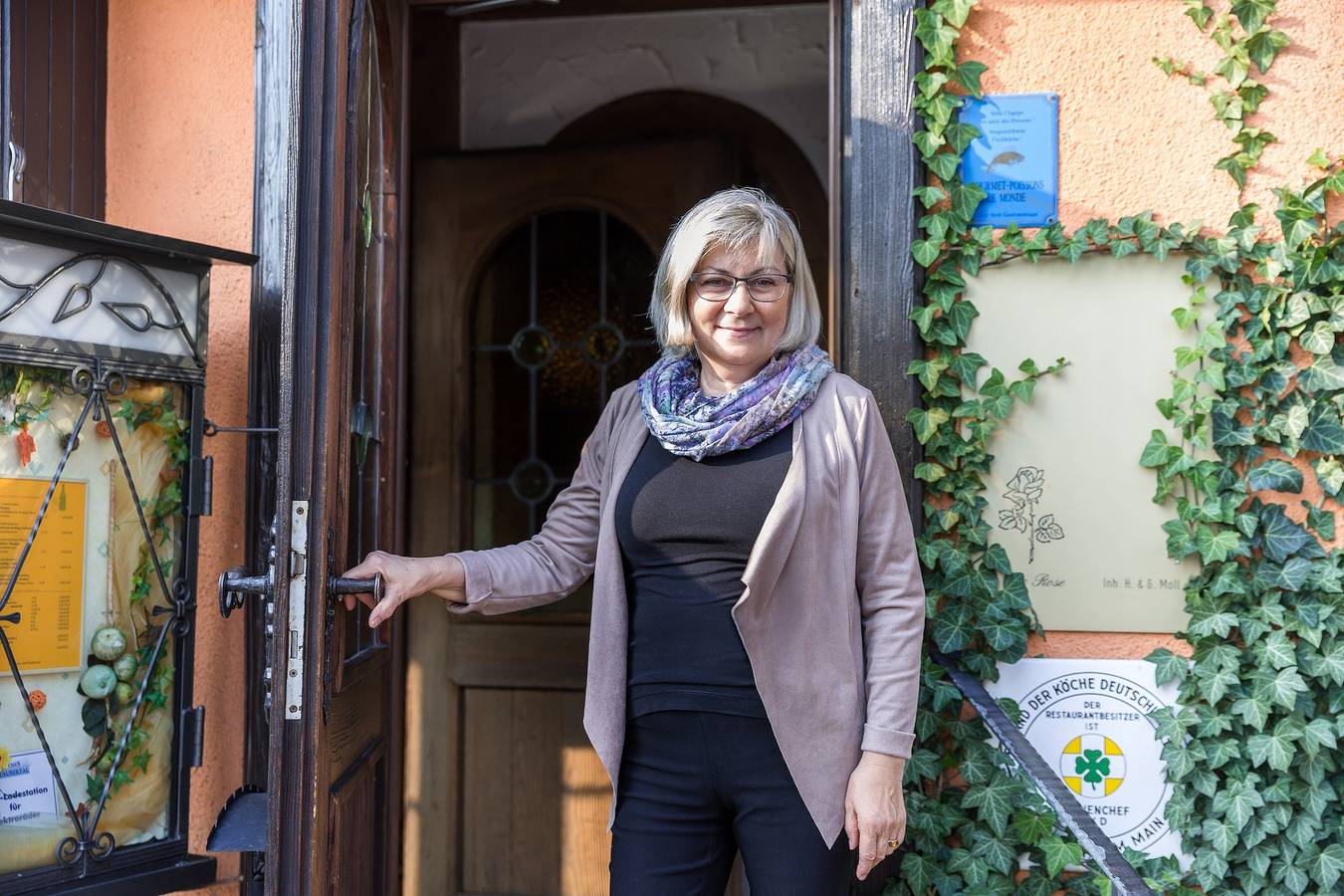 Gasthof "Die Rose" - Doppelzimmer mit kostenfreiem Wlan in Lauda-Königshofen, Stuttgart Region