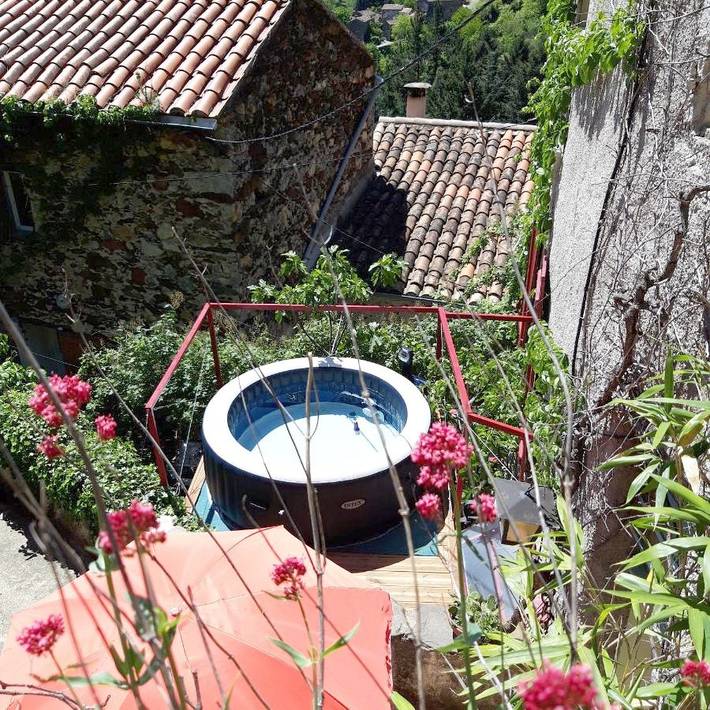 Maison de vacances pour 6 personnes, avec piscine ainsi que jardin et vue, animaux acceptés