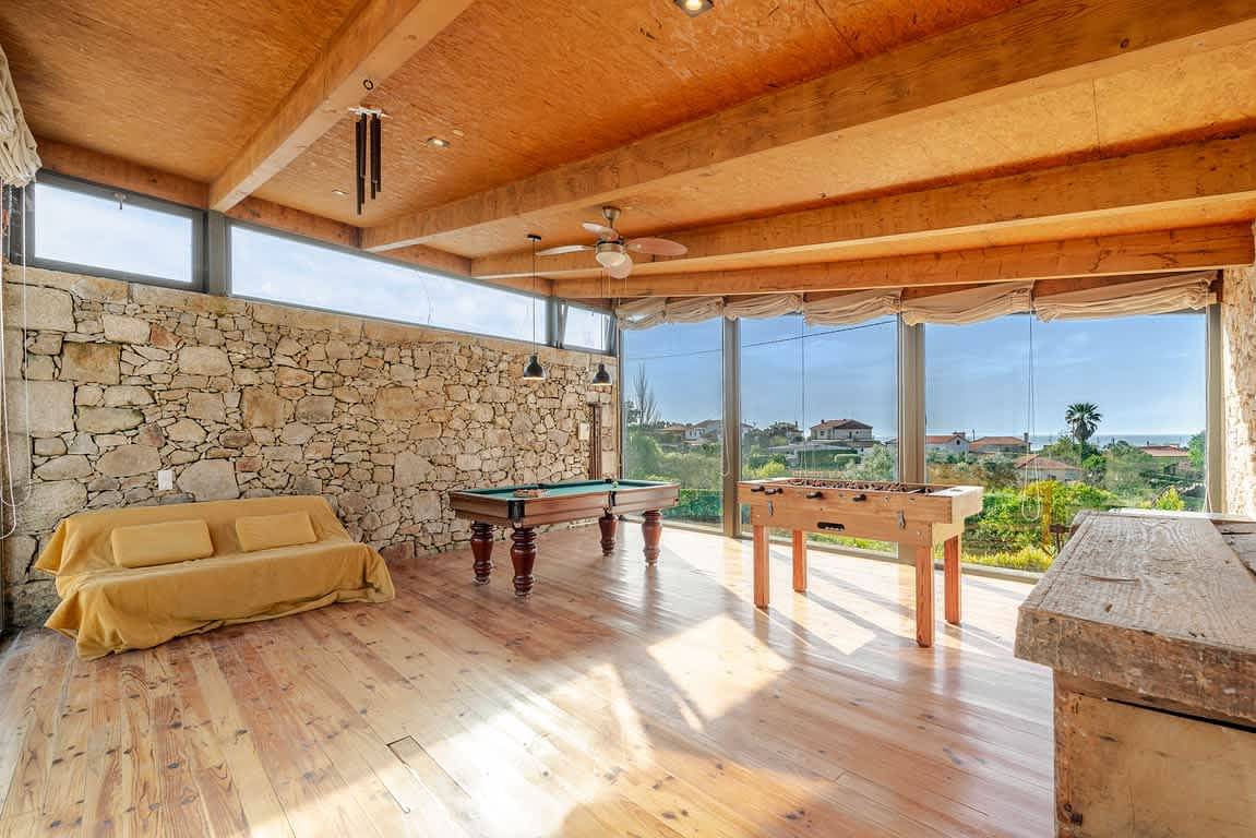 Stone by the Sea I Mountain and Beach Retreat with Pool in Afife, Distrito de Viana do Castelo