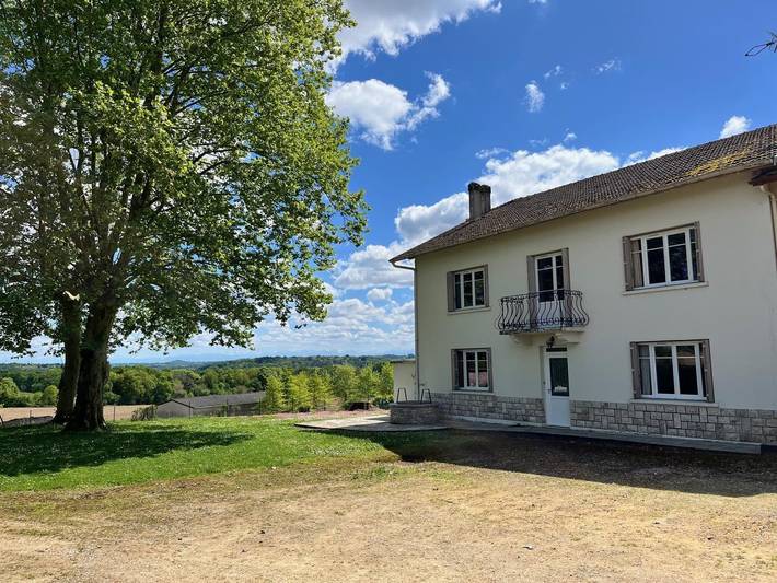 Gîte pour 12 personnes, avec jardin et terrasse dans les Landes