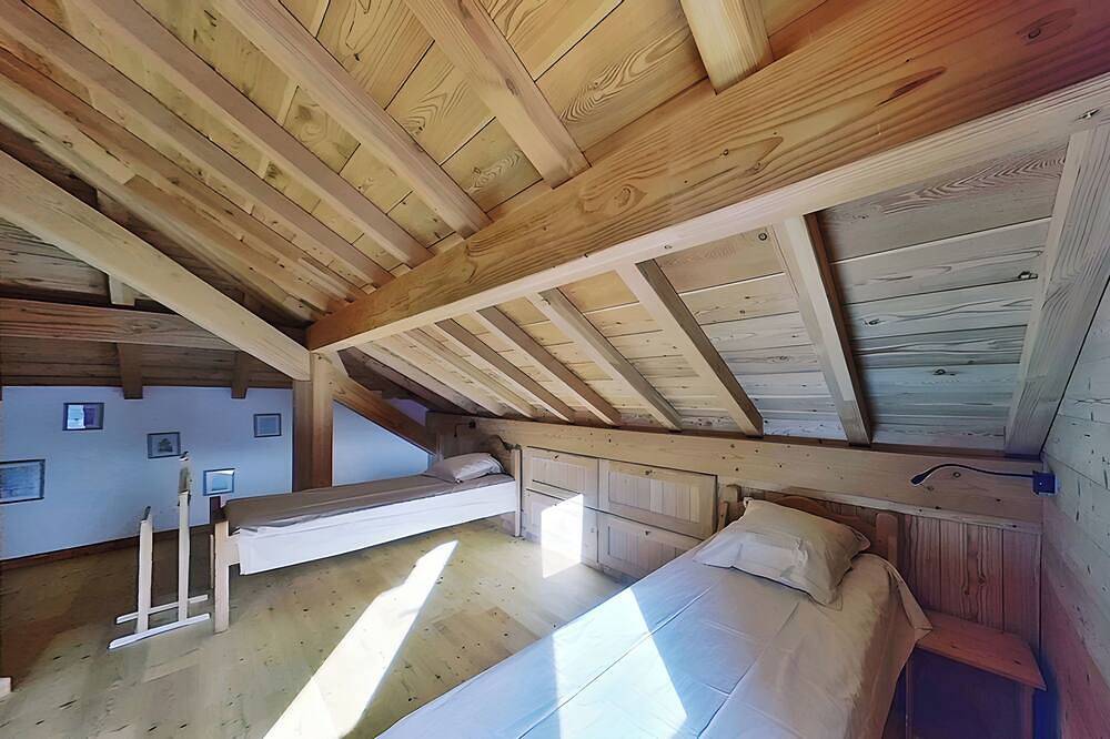 Ganze Wohnung, Casa-Petit Laus Brand New Duplex in Queyras for 6p in Abriès, Queyras