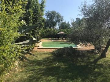 Gîte pour 4 personnes, avec piscine ainsi que jardin et vue à Vézénobres