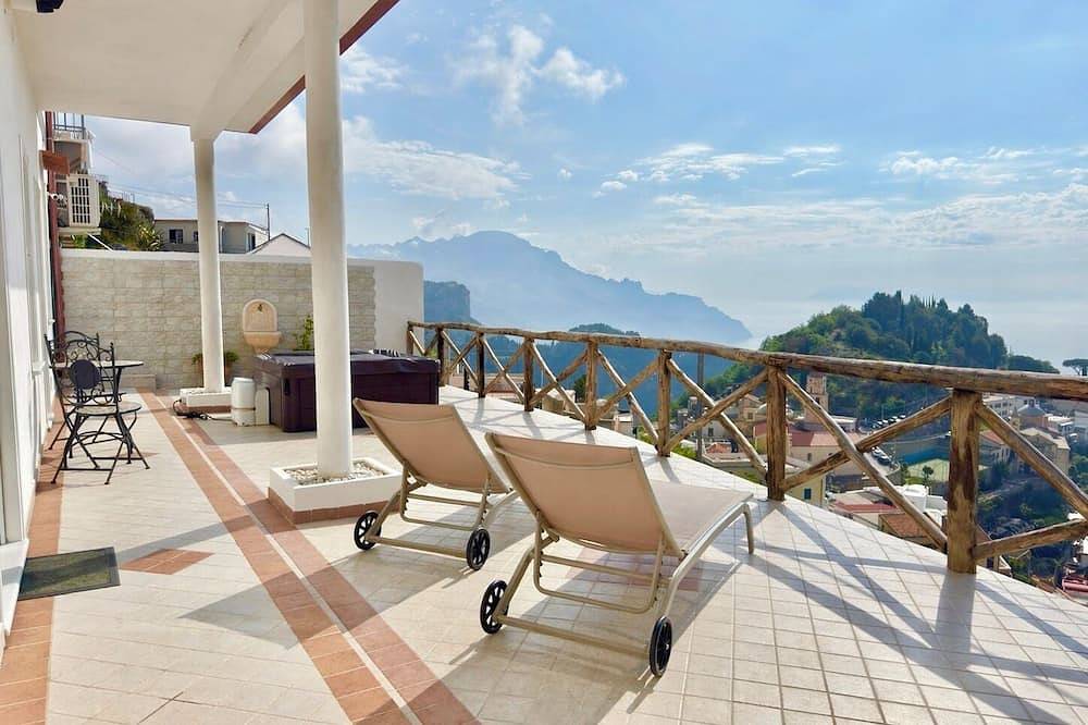 Villa Salice with private hot tub and solarium in Amalfi, Amalfiküste