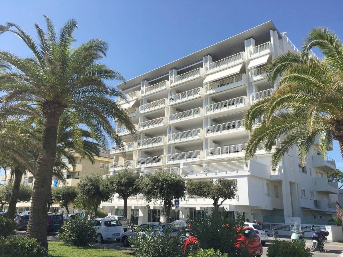 Ganze Wohnung, Fronte Mare-Centrale-Riviera Palace-Giulianova-Apartment-affitti solo da Sabato a Sabato in Venere Mare, Giulianova (Gemeinde)
