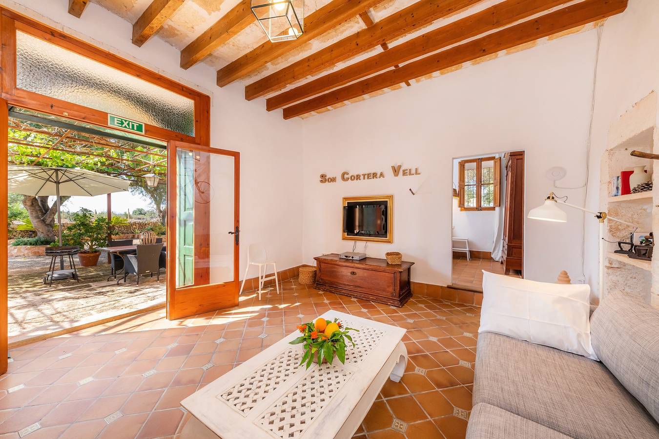 Agroturismo "Llevant" con Wi-Fi, terraza, piscina y jardín compartidos entre 5 propiedades in Llucmajor, South Majorca