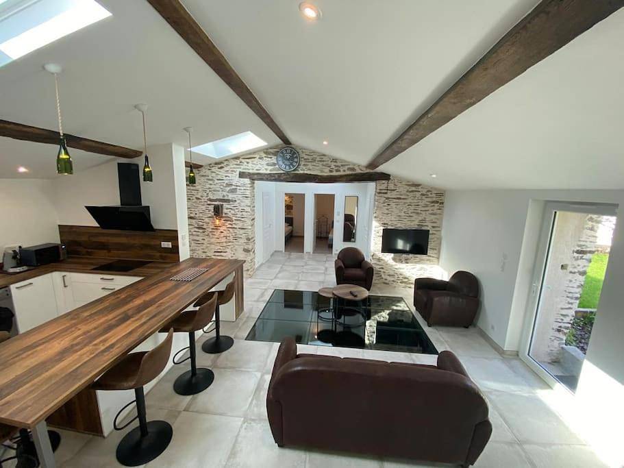 Two-Bedroom House in La Haie-Fouassière, Région de Nantes
