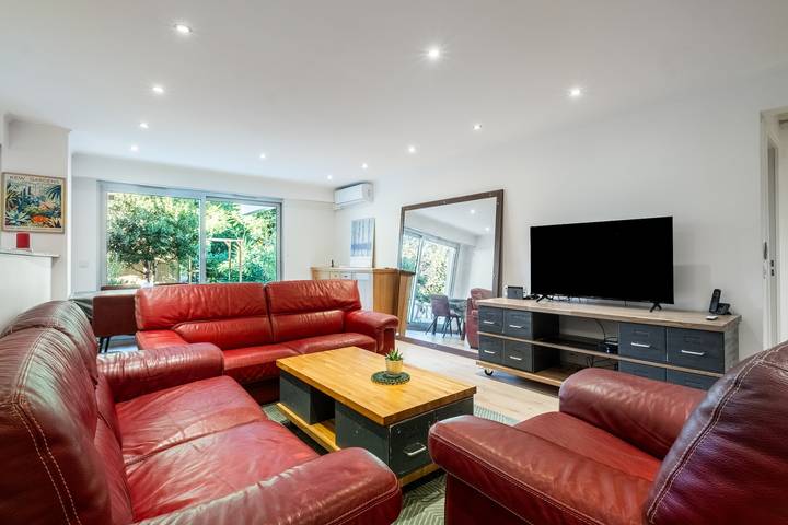 Ferienwohnung für 6 Personen, mit Balkon und Garten in Nizza