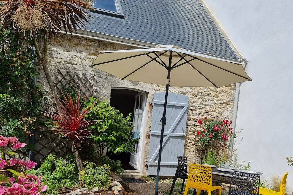 Petite Maison de Pêcheur à 10 m de la Plage, Avec Jardin Clos in Treffiagat, Quimper und Umgebung