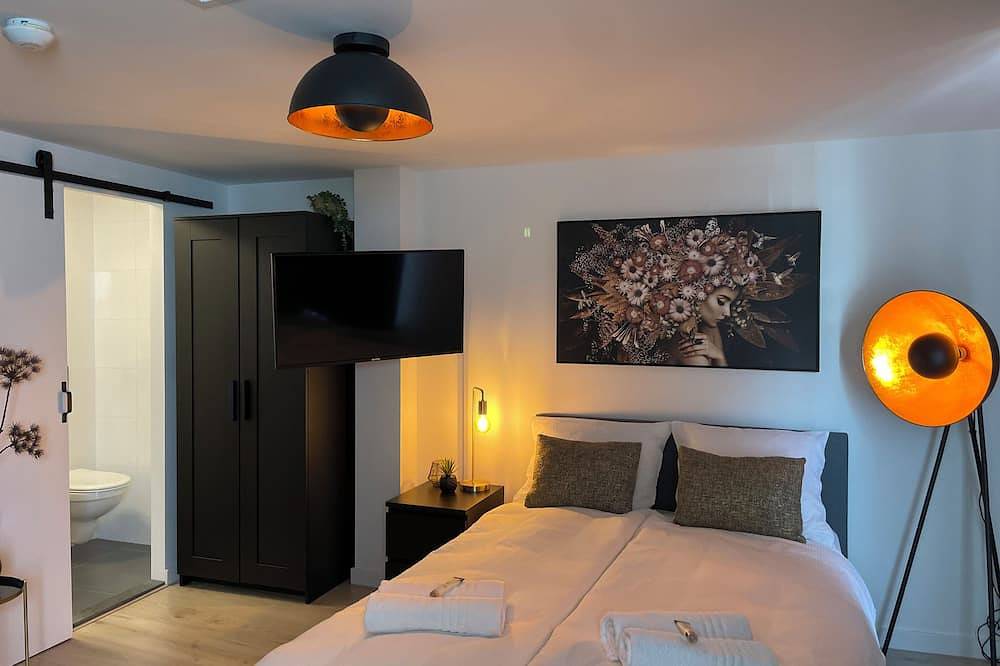 Luxe kamer met moderne badkamer en toegang tot een gedeelde keuken, gelegen in het hart van Tilburg. in Tilburg, Noord-Brabant
