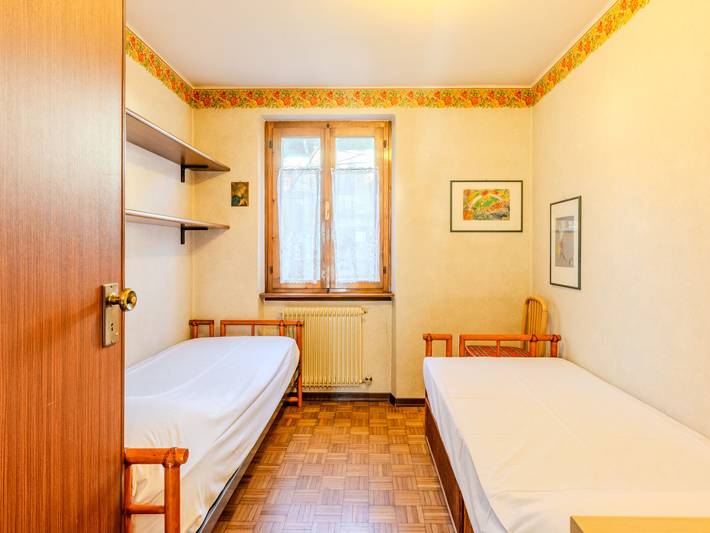 Gîte pour 8 personnes, avec vue ainsi que terrasse et jardin à Carisolo - 3