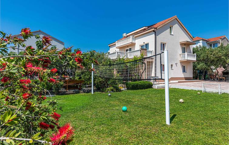 Ferienhaus für 14 Personen, mit Terrasse - 1