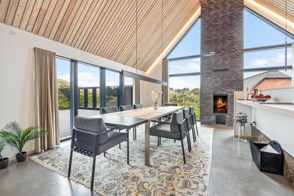 Luxury thatched holiday home with sauna for 7 people and dog - 500 metres to beach in Nordby, Fanø