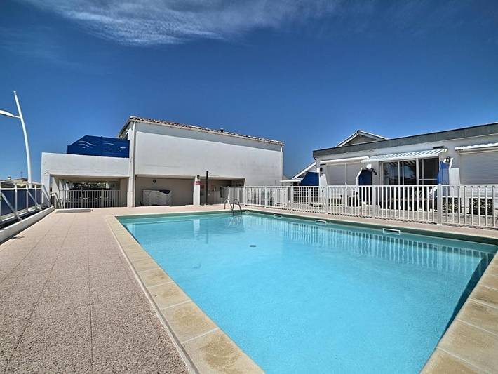 Appartement de vacances pour 4 personnes, avec piscine et terrasse, animaux acceptés