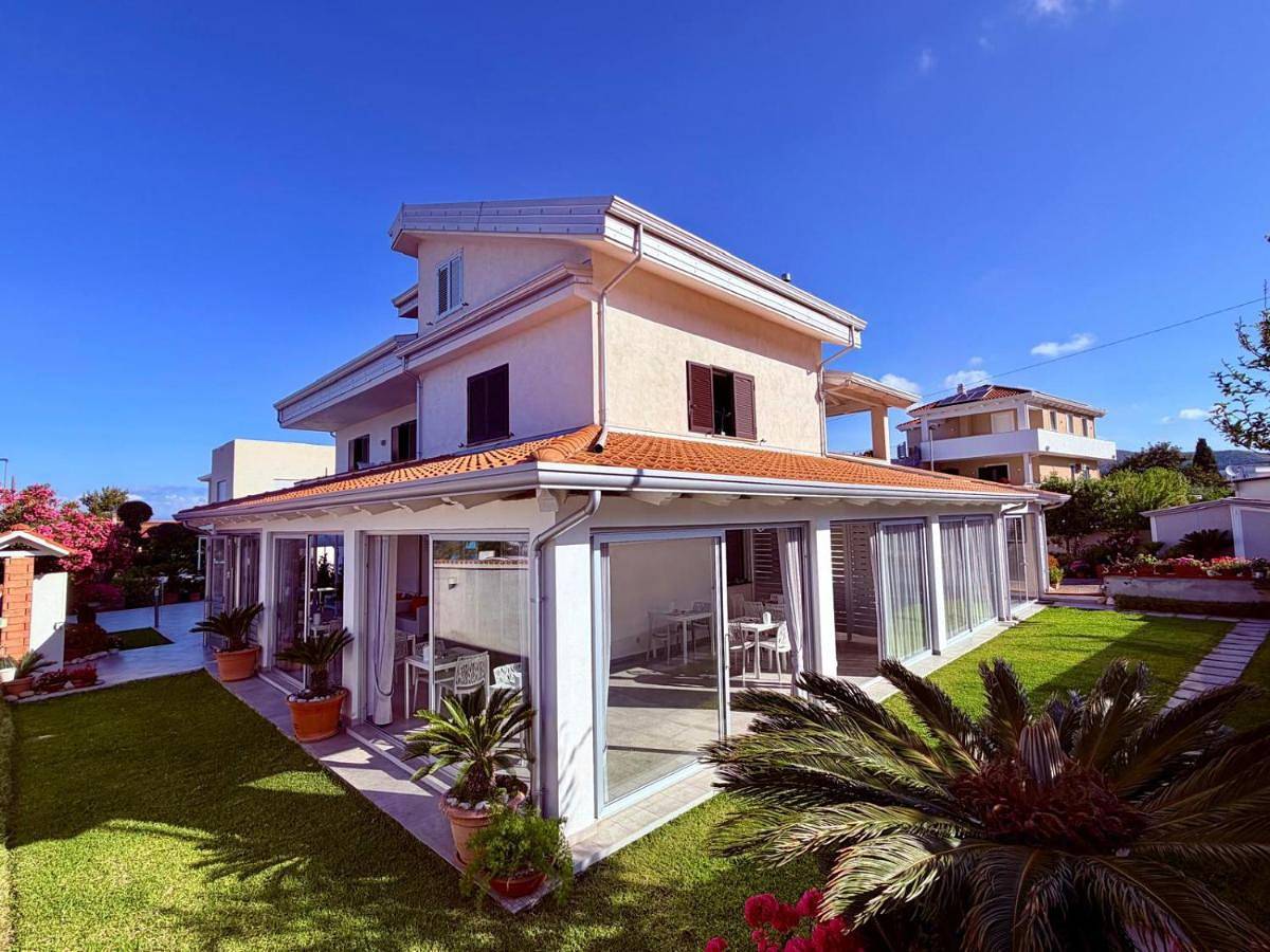 Invilla Bed&Breakfast - Quality Rooms in Santa Maria di Castellabate, Castellabate