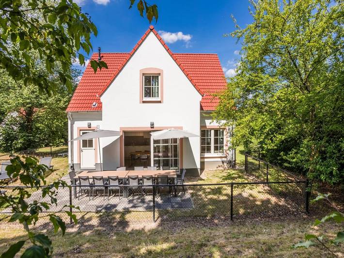 Ferienhaus für 14 Personen, mit Garten und Sauna