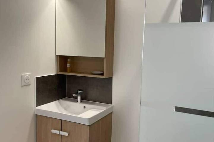 Location de vacances pour 2 personnes, avec jacuzzi ainsi que terrasse et jardin à Camlez - 3