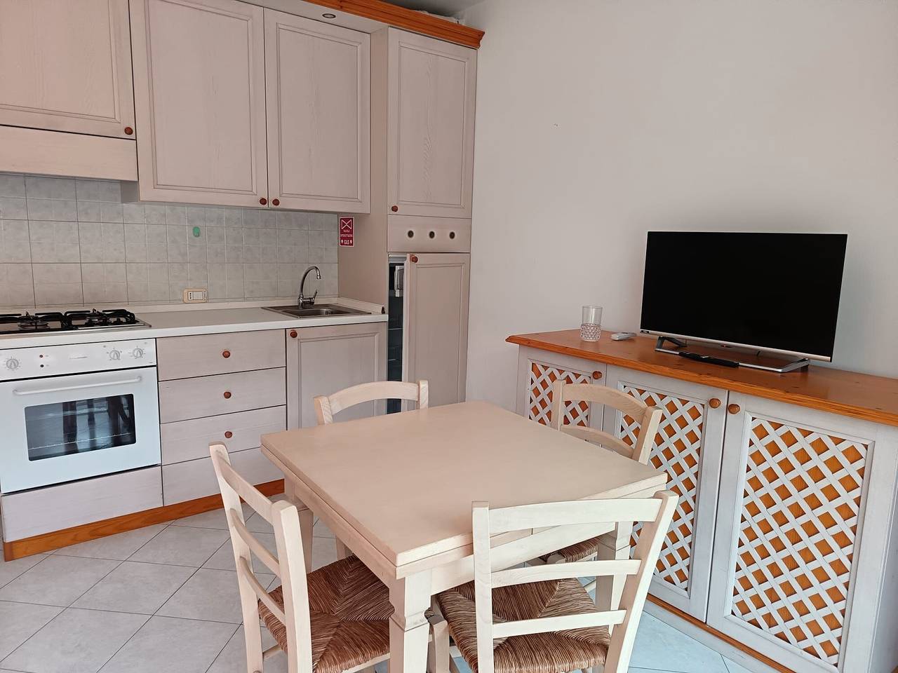Apartamento entero, Apartamento 'Rex Lo Scoglietto - Bilocale 15' con Piscina Comunitaria, Wi-Fi y Aire Acondicionado in Castiglione della Pescaia, Provincia de Grosseto