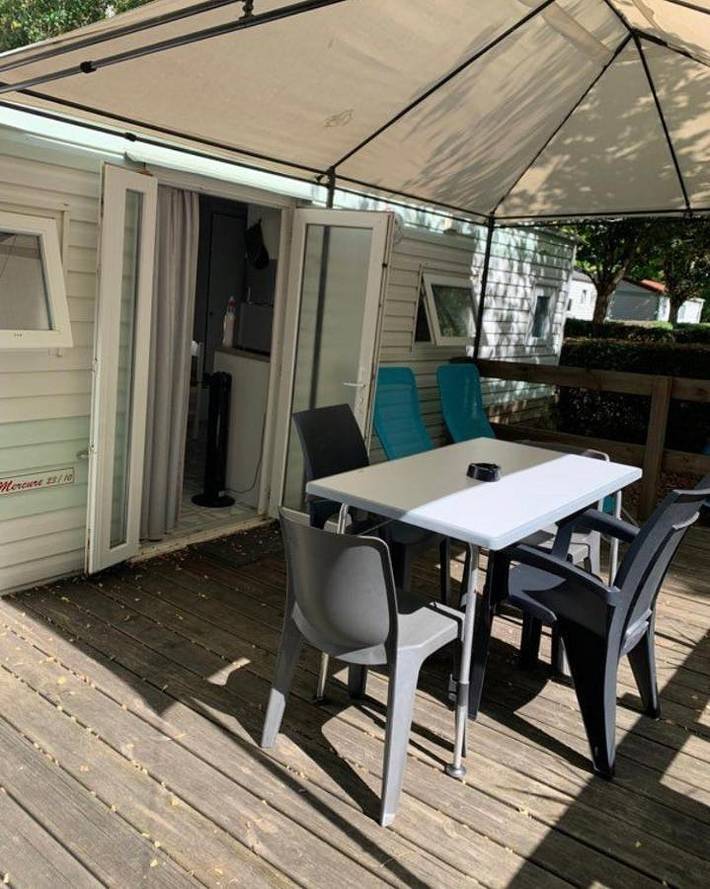 Camping pour 4 personnes, avec Terrasse et Jardin