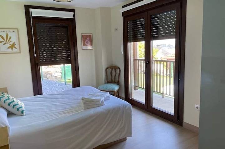 Appartement entier, Apartment with shared swimming pool, Sta. in Praia de Santa Marta - Areal de Santo Estevo (Baiona), Baiona