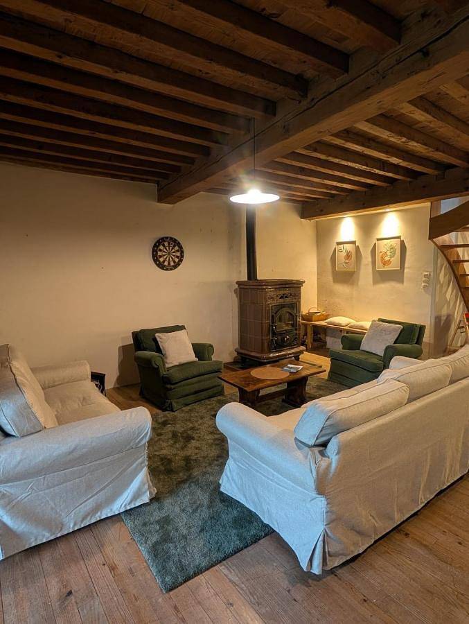 Location de vacances pour 14 personnes, avec jardin, adapté aux familles à Béost