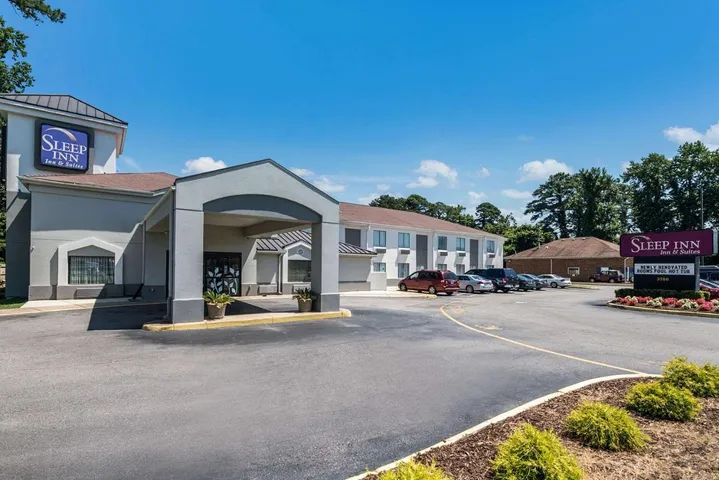 Hotel para 3 personas, con jacuzzi y piscina - 1