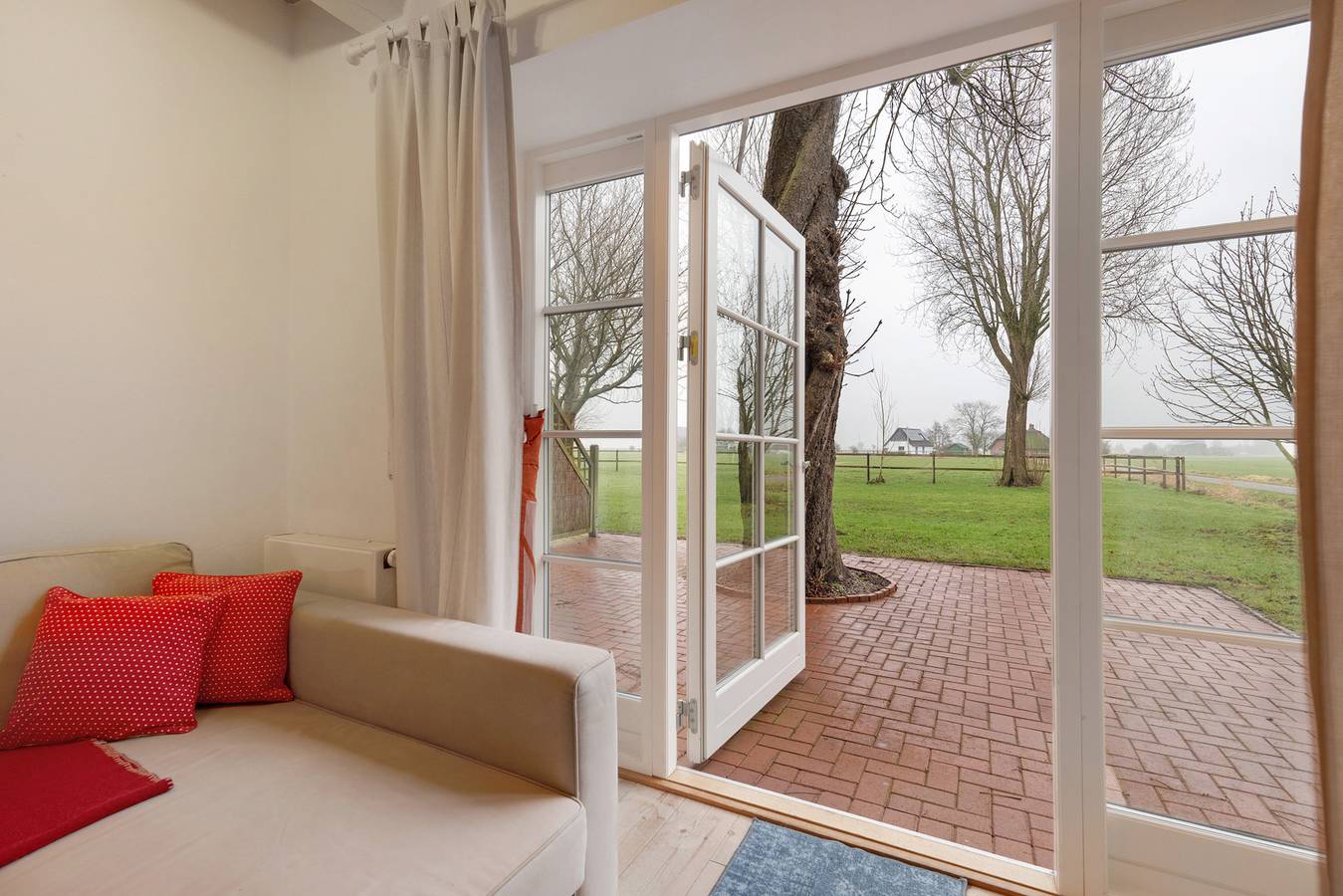 Ganze Wohnung, Ferienwohnung 'Haus Mühlenhof 1' mit Privatterrasse, Gemeinschaftsgarten und Wi-Fi in Hillgroven, Wesselburen und Umgebung Region