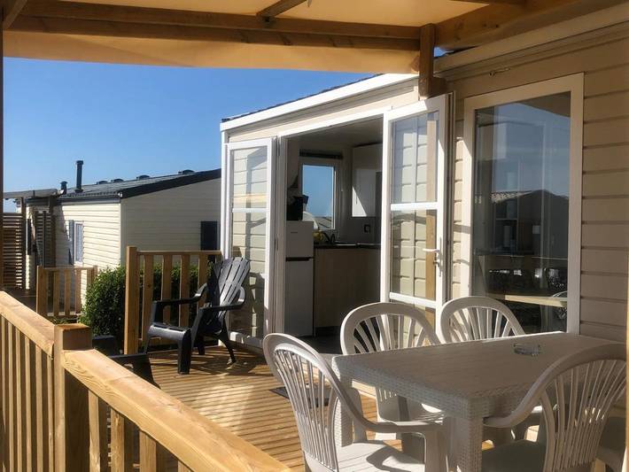 Camping pour 4 personnes, avec vue et terrasse, adapté aux familles