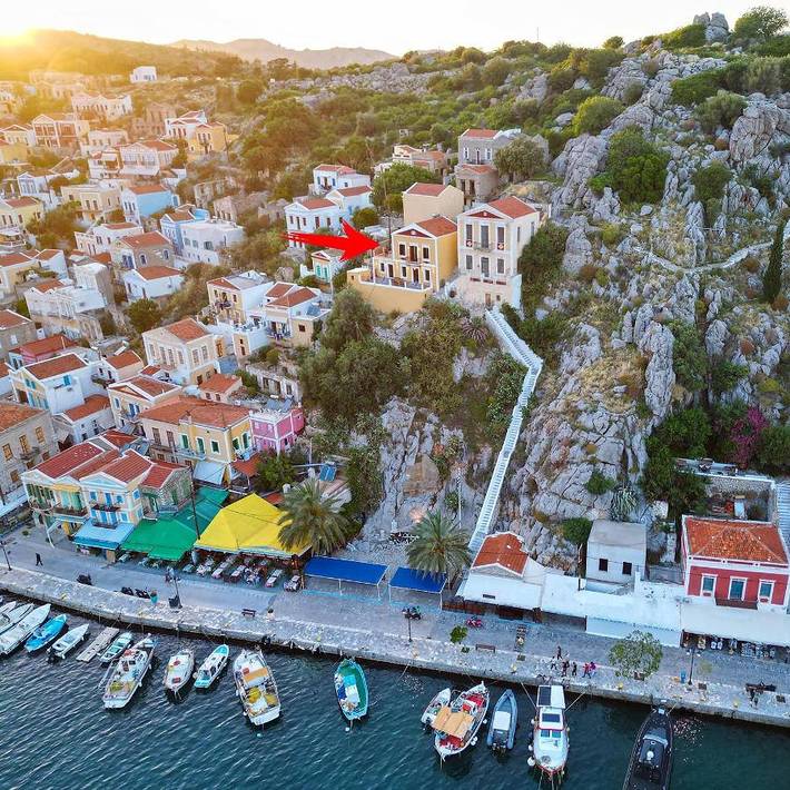 Villa per 4 persone, con panorama e terrazza in Simi