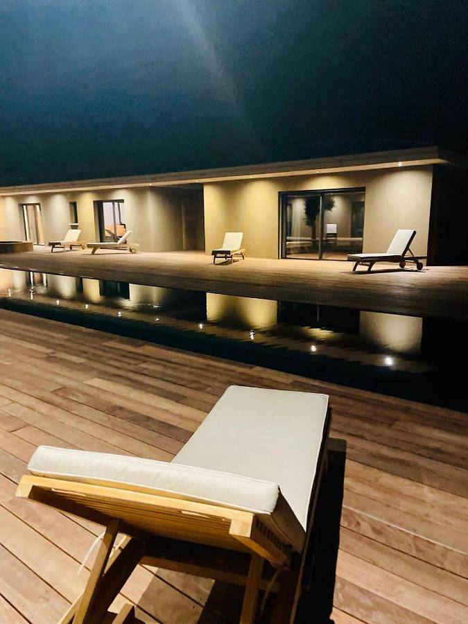 Chambre d’hôte pour 2 personnes, avec jardin et piscine ainsi que jacuzzi et terrasse en Corse-du-Sud - 3
