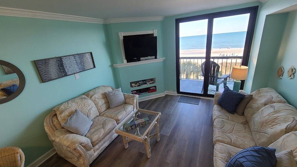 Beach Rental for 8 Guests in Windy Hill Beach, North Myrtle Beach