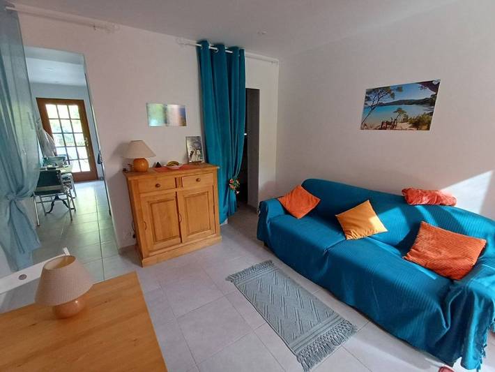 Appartement entier, Appartement cosy avec terrasse à Porquerolles in Hyeres, Côte méditerranéenne (France)