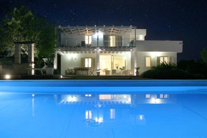 Villa con piscina per 12 persone, con panorama e piscina nonché giardino a Casarano