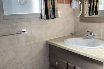 Gîte pour 7 Personnes dans Nans-sous-Sainte-Anne, Doubs, Photo 4