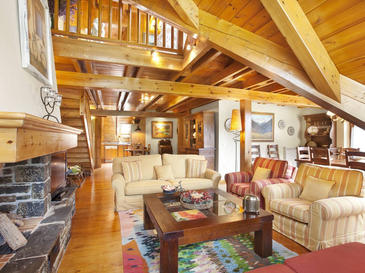 Apartamento entero, Encantador dúplex en la montaña en Salardú, cerca de Baqueira Beret, chimenea, incluye estacionamiento in Salardú, Alto Arán