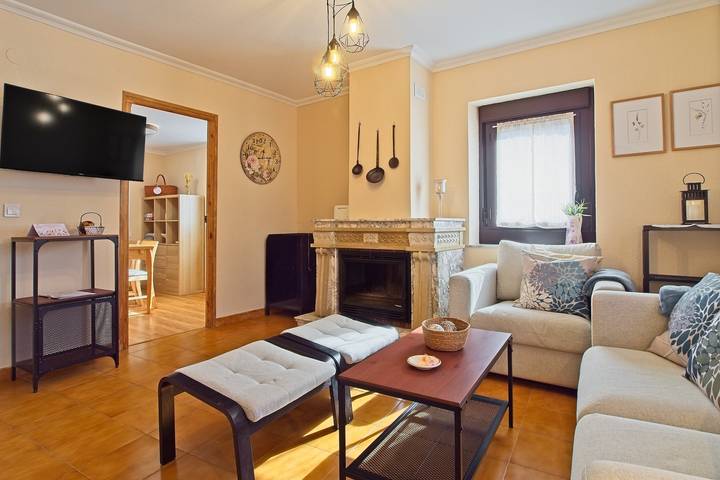 Casa rural para 5 personas, con jardín y balcón en Montaña de Luna - 3