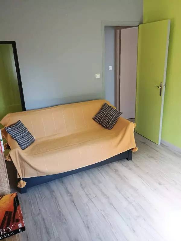 Houses & Villas for 8 Persons in Rochefort-du-Gard, Nimes region