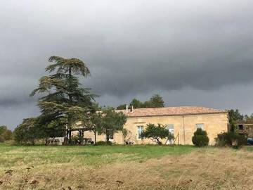 Gîte pour 4 personnes, avec vue et jardin dans Cursan