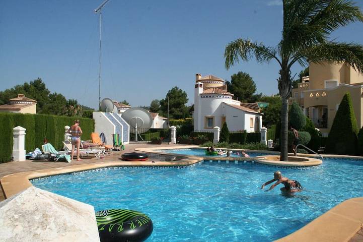 Villa för 7 Personer, med pool och trädgård - 1