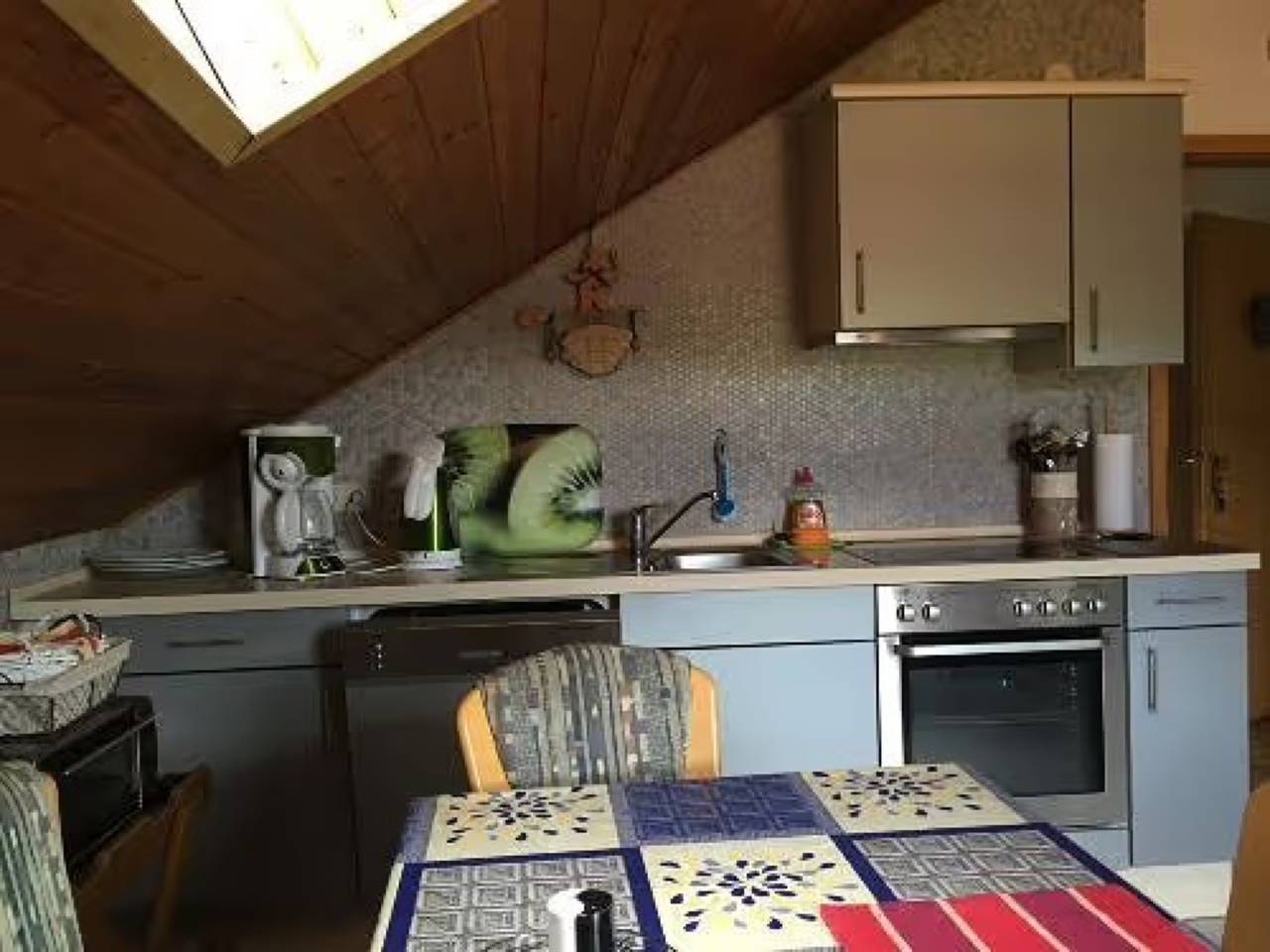 Entire apartment, Apartment 'Ferienwohnung Meuer' with Balcony and Wi-Fi in Höhr-Grenzhausen, Westerwald