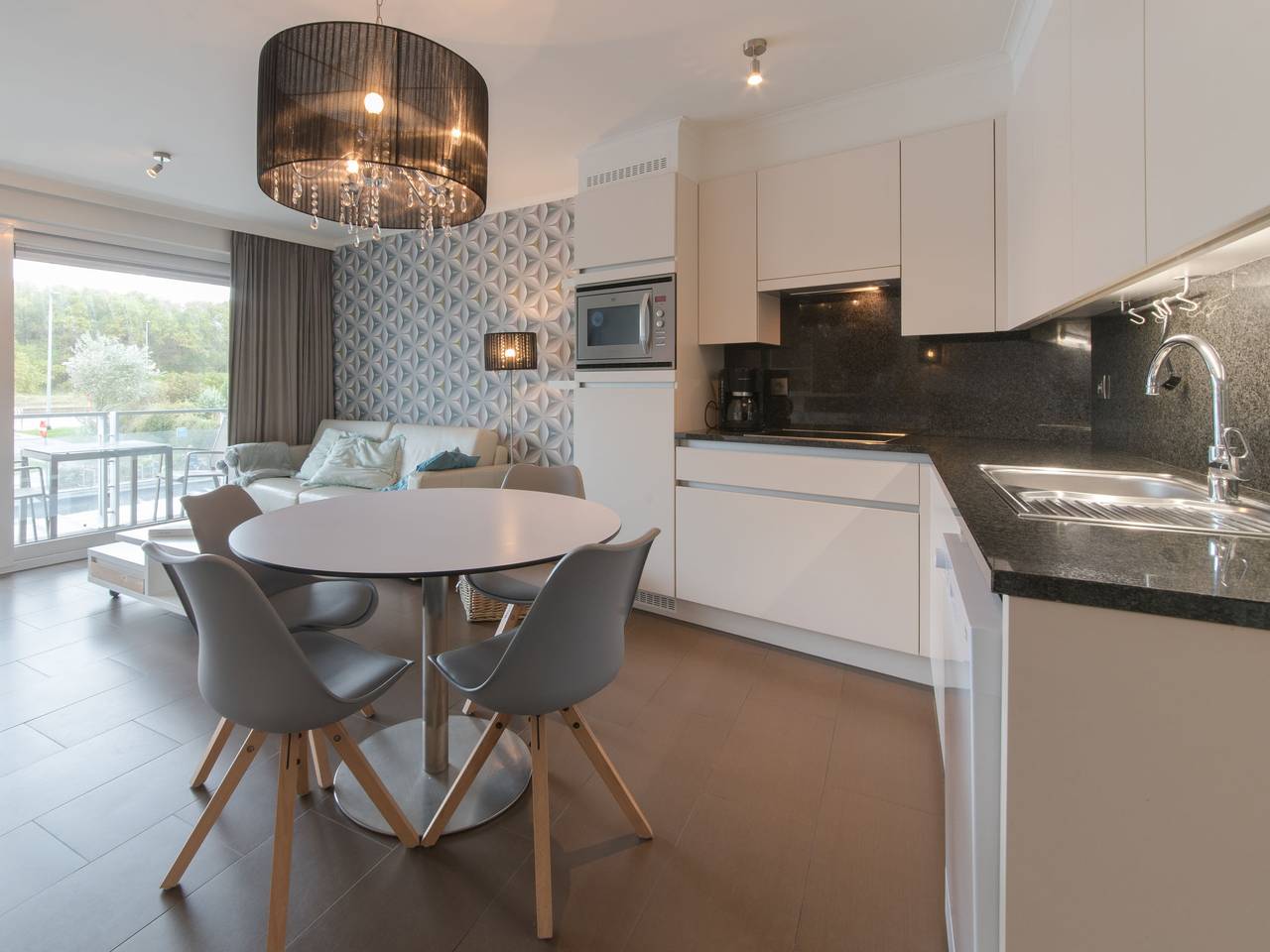 Appartement entier, Sea Breeze with parking in Bredene, Côte belge