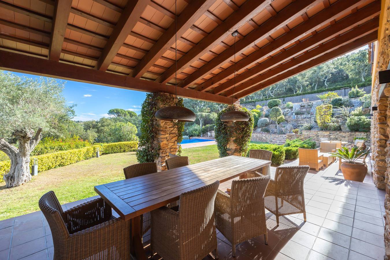 Villa 'La Masia' avec vue sur les montagnes, Wi-Fi et climatisation in Cabanyes, Calonge
