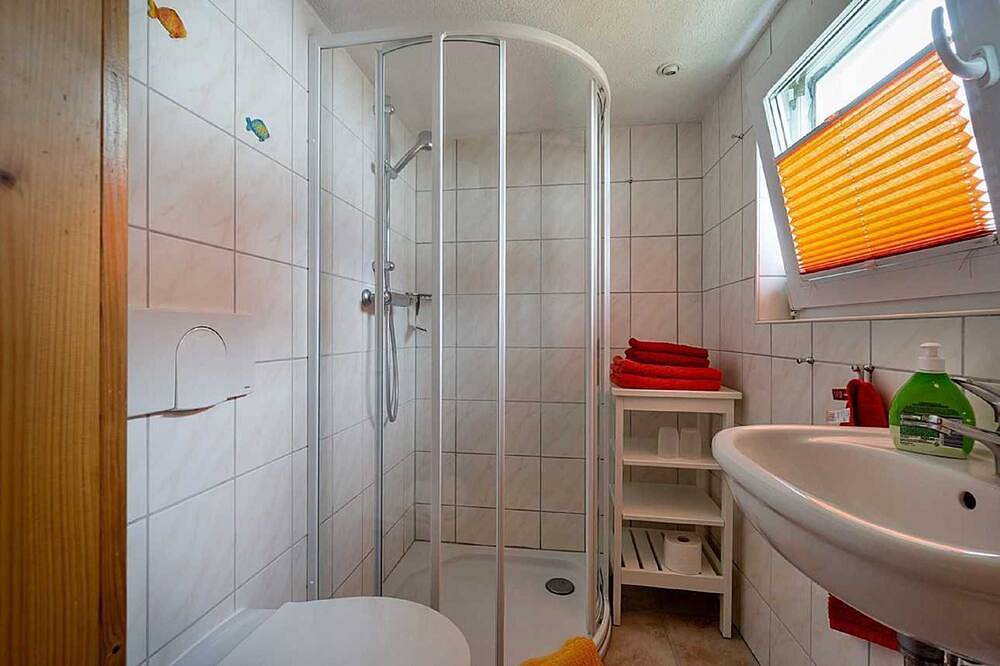 Bungalow - holiday home Silvia Striesow in Neuendorf Hiddensee Island, Hiddensee