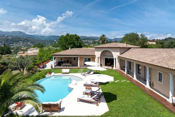 Maison d’hôte pour 3 personnes, avec Balcon et Terrasse ainsi que Jardin et Bassin pour enfant à Saint-Paul-de-Vence