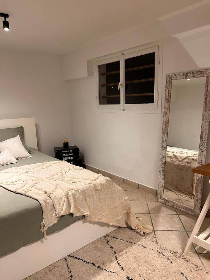 Location de vacances pour 2 personnes, avec jacuzzi et terrasse à Villepinte - 2