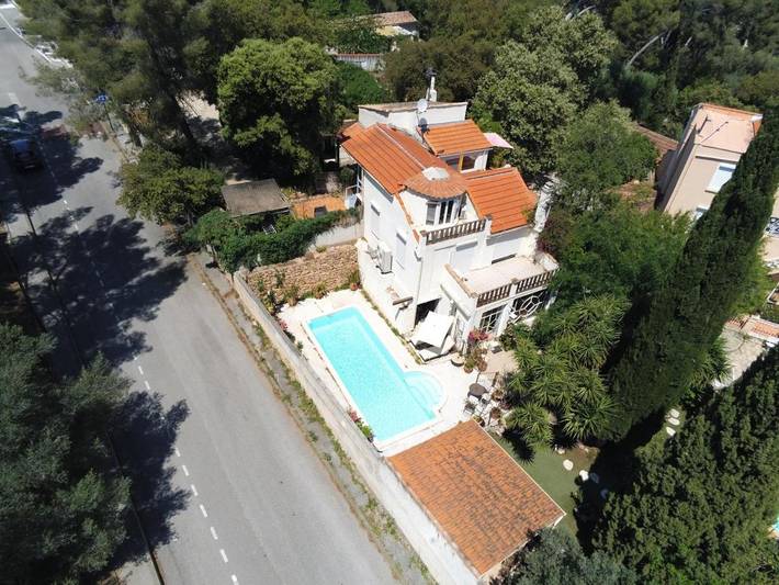 Gîte pour 3 personnes, avec jardin ainsi que vue et piscine, animaux acceptés à La Garde - 3
