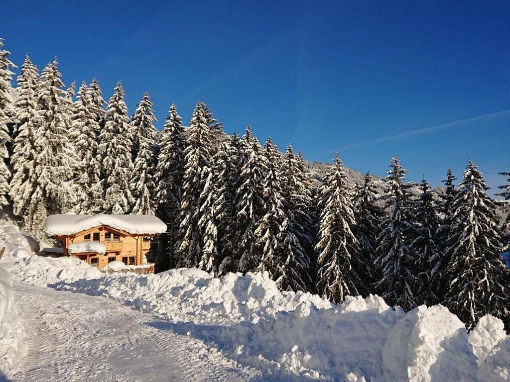 Romantic Chalet Waldschlössl in Tuxer Alpen, Hippach