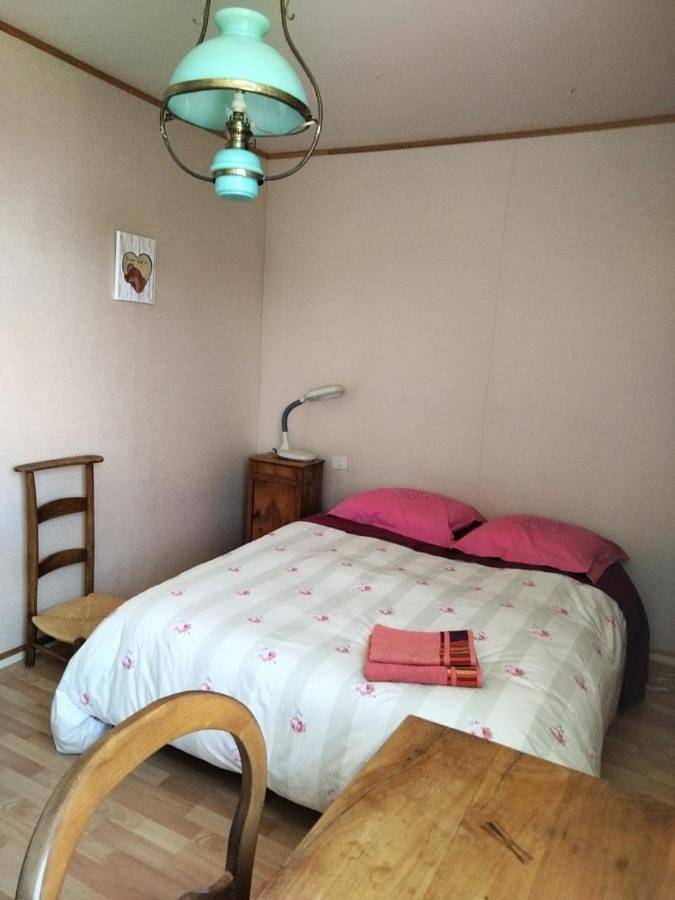 Double Room with Private Bathroom in Font-Romeu-Odeillo-Via, Parc naturel régional des Pyrénées catalanes