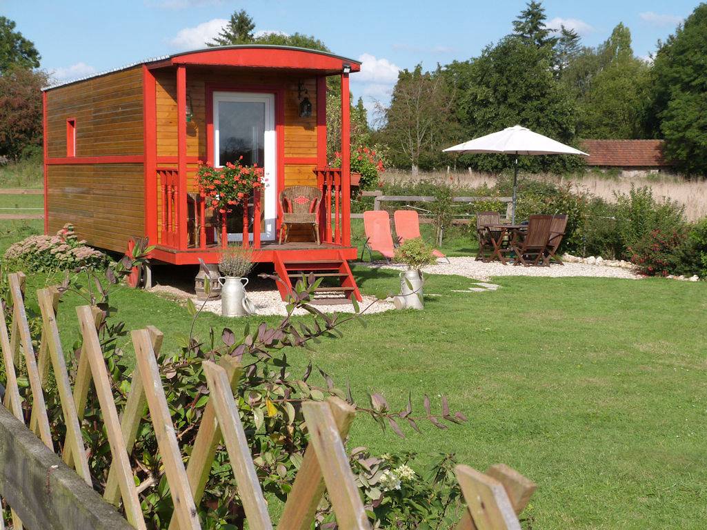 La Roulotte du Bec A 2 km du Bec Hellouin in Malleville-sur-le-Bec, Région de Bernay