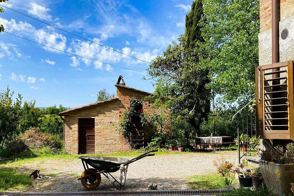 Room in the Tuscan countryside in Capannoli, Pisa Provinz